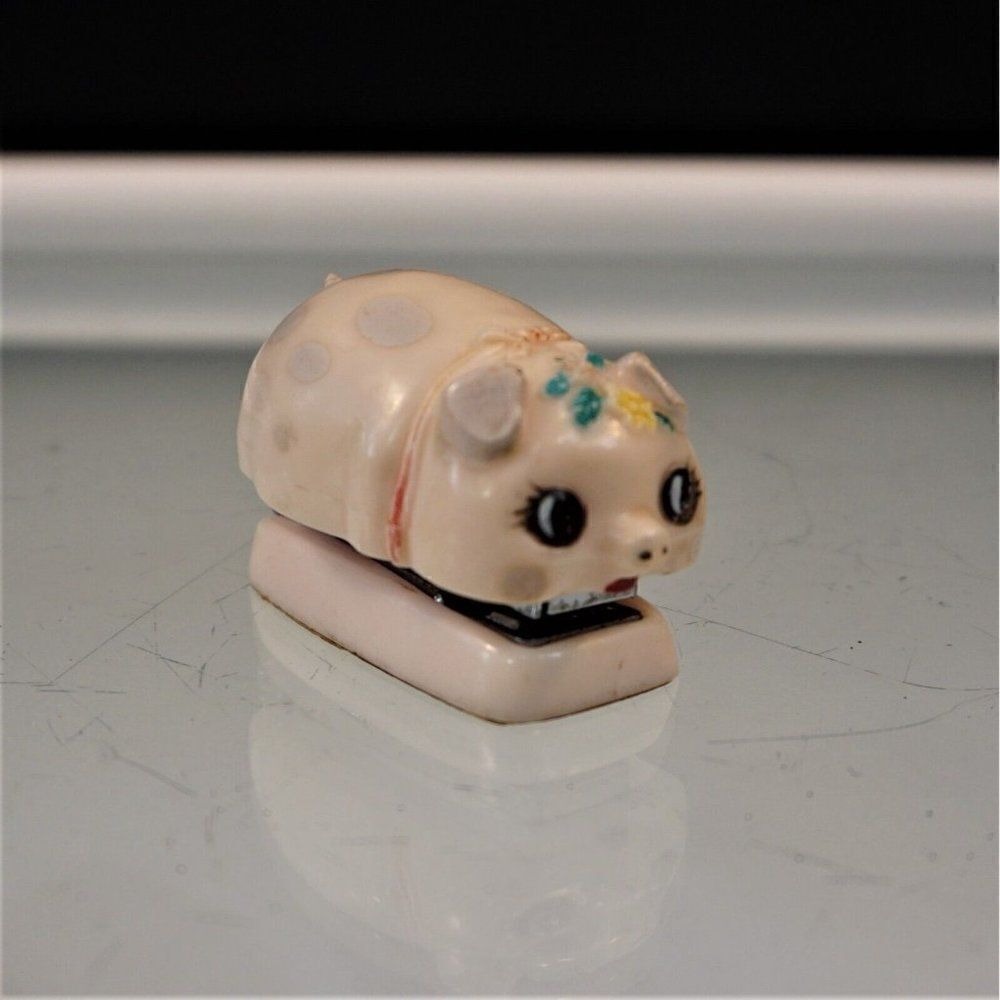 Vintage 1983 Piggy Mini Stapler W.A. Hong Kong